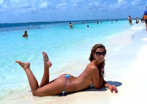 Full leaked Lithuanian girls page private onlyfans photo
