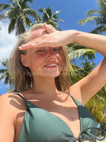 Full leaked Lithuanian girls page private onlyfans photo