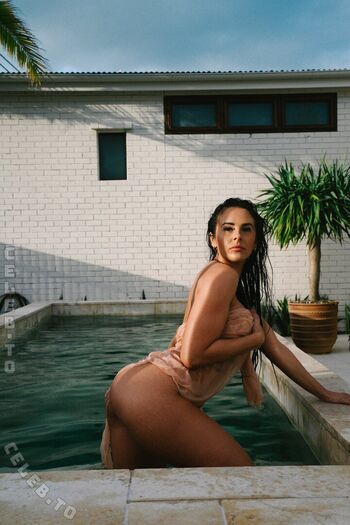 littlebrunettebaddie