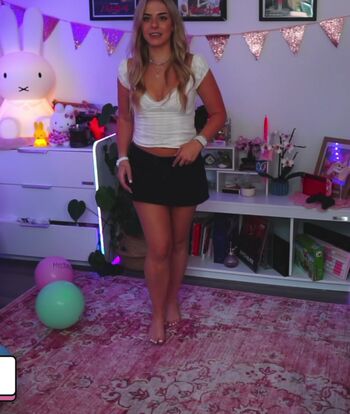 Full leaked Littlebunny x private onlyfans photo