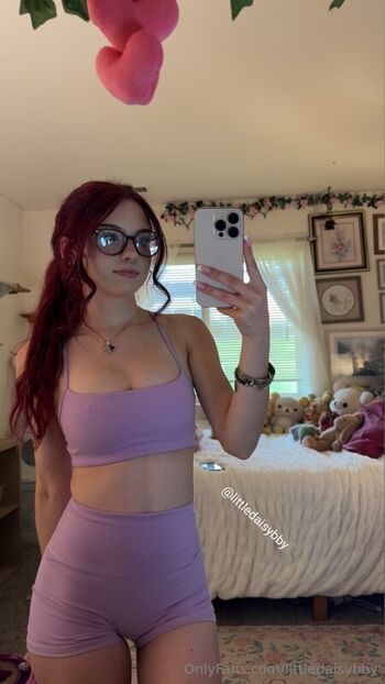 Full leaked Littledaisybby  page private onlyfans photo
