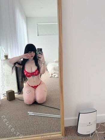 Full leaked Littleprincesspoppy private onlyfans photo