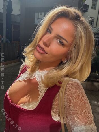 Full leaked Livia josephine private onlyfans photo