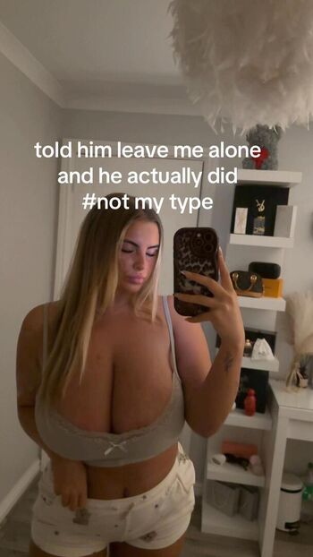 Full leaked Livjoneszz private onlyfans photo