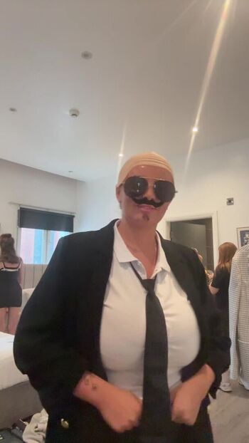 Full leaked Livjoneszz private onlyfans photo