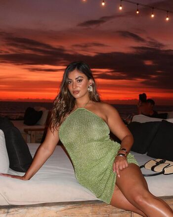 Full leaked Livrah private onlyfans photo