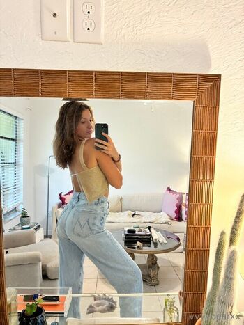 Full leaked Livvyybearxx private onlyfans photo
