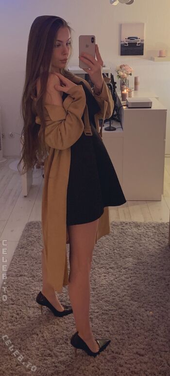 Full leaked Lizezki private onlyfans photo
