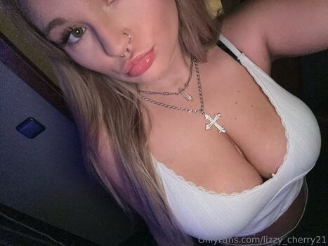Full leaked Lizzy cherry private onlyfans photo