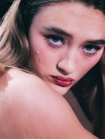 Lizzy Greene