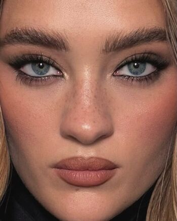 Lizzy Greene