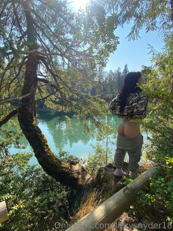 Full leaked Lizzysnyder page private onlyfans photo