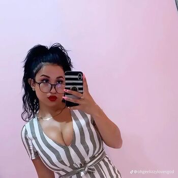Full leaked Lizzywurst private onlyfans photo