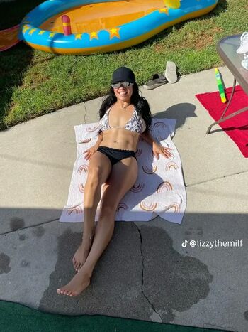 Full leaked Lizzywurst page private onlyfans photo