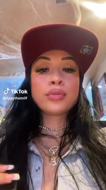 Full leaked Lizzywurst private onlyfans photo