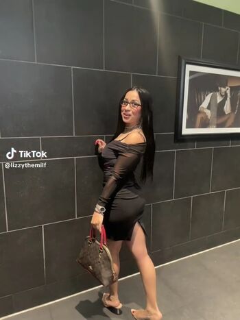Full leaked Lizzywurst private onlyfans photo
