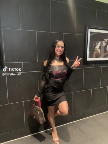 Full leaked Lizzywurst private onlyfans photo
