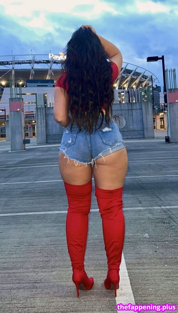 Laura Rose / ll.coolbean 누드 OnlyFans 사진 #6