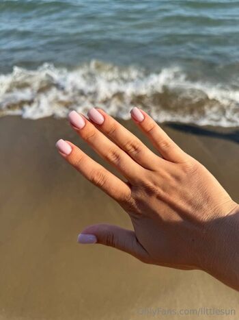 Full leaked Llttlesun private onlyfans photo