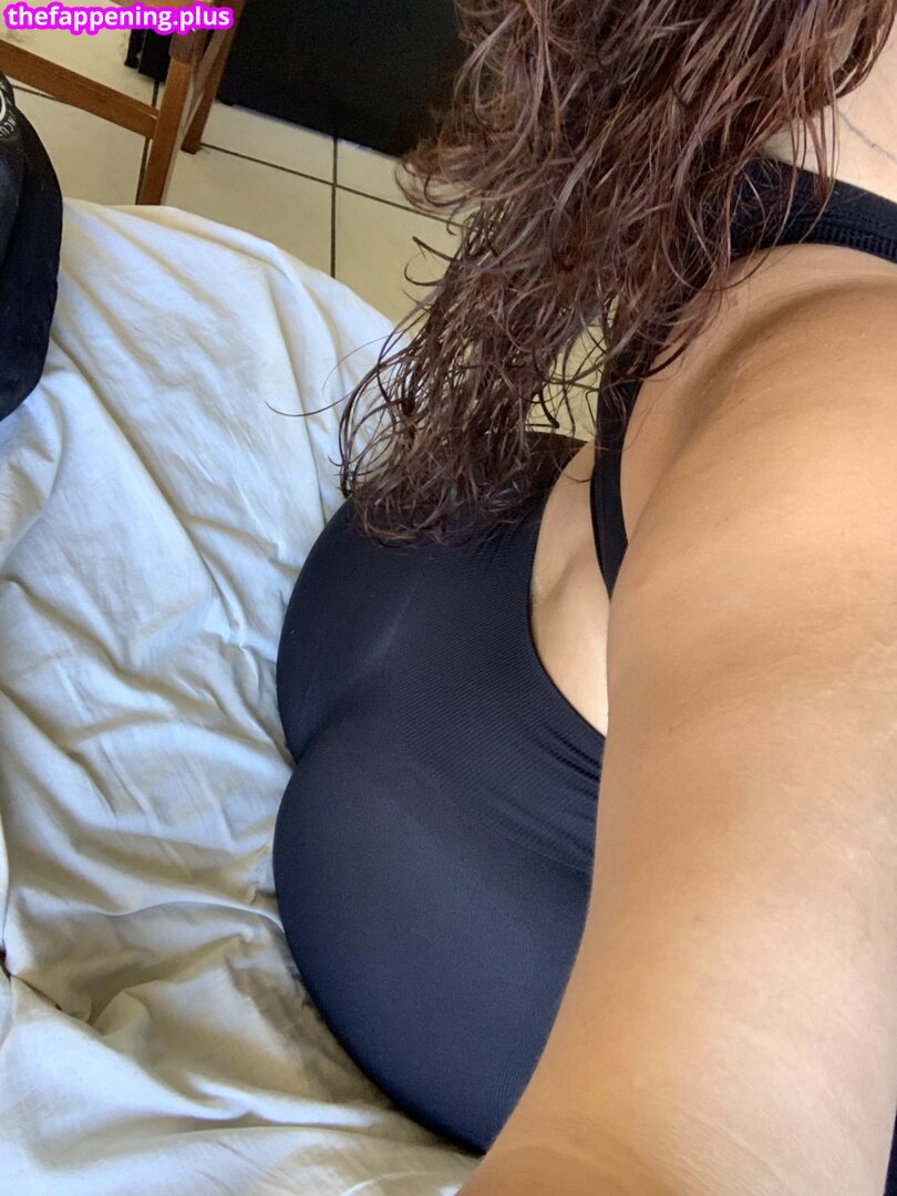agatinhascvl / esscoliose / llunapeach Nacktes OnlyFans Foto #19