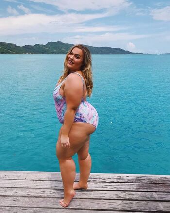 Full leaked Loey lane private onlyfans photo