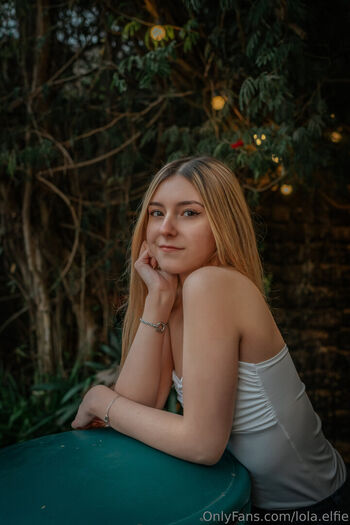 lola.elfie