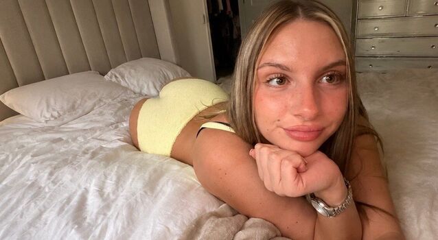 Full leaked Lolaaalive lolamaylive private onlyfans photo