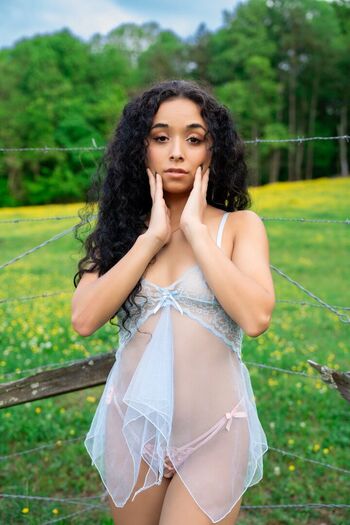 Full leaked Lolabaeby private onlyfans photo
