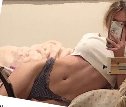 Full leaked Lolabllue private onlyfans photo