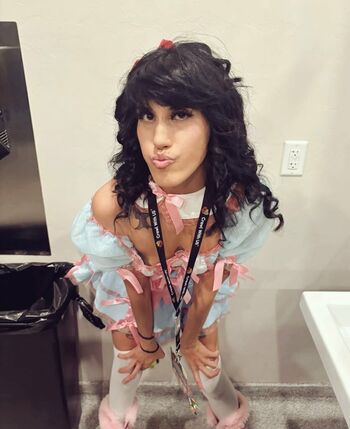 Full leaked Lolatoxicbunnii private onlyfans photo