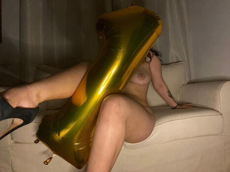 Full leaked Loloryie private onlyfans photo