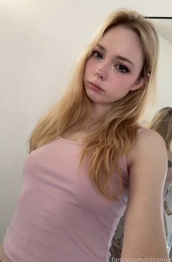 Full leaked Lolyomie page private onlyfans photo
