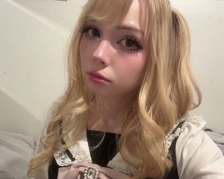 Full leaked Lolyomie page private onlyfans photo
