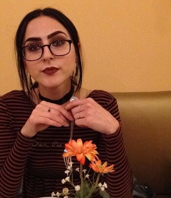 Full leaked Lonelypeaches private onlyfans photo