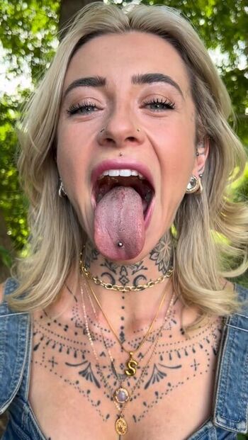 Long Tongue Fetish