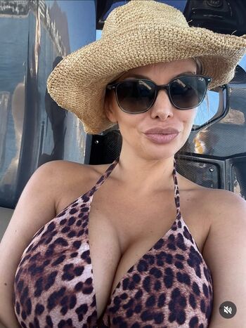 Full leaked Loralora private onlyfans photo