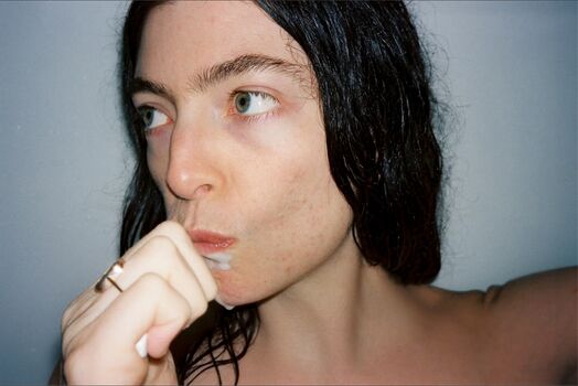 Full leaked Lorde  page private onlyfans photo