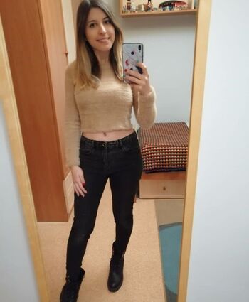 Full leaked Loreniitta private onlyfans photo