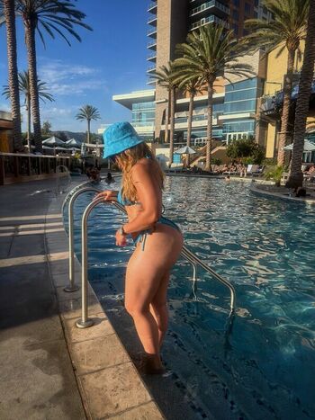 Full leaked Lorraine ward private onlyfans photo