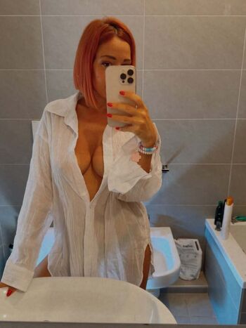 Full leaked Lottielouxo private onlyfans photo