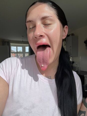 Full leaked Louis alongtongue private onlyfans photo