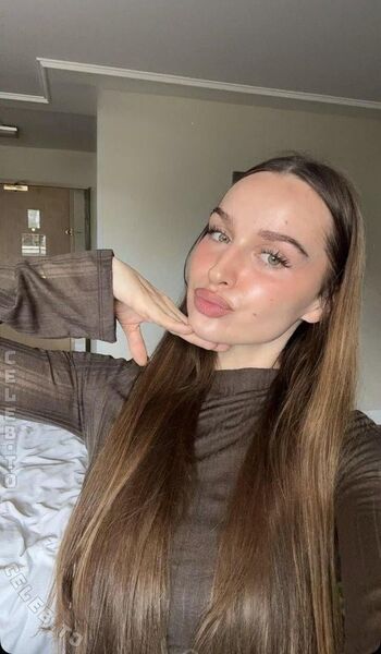 Full leaked Louisa jindaoui page private onlyfans photo