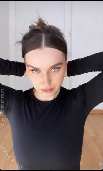 Full leaked Louisa jindaoui page private onlyfans photo