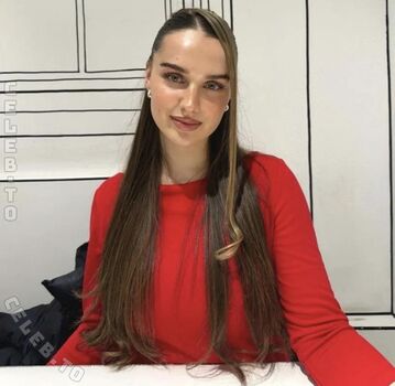 Full leaked Louisa jindaoui private onlyfans photo