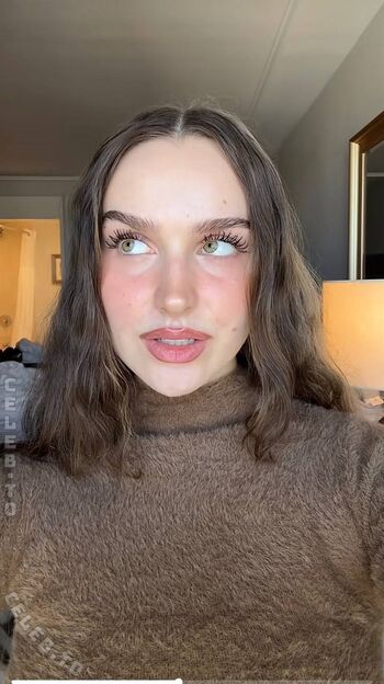 Full leaked Louisa jindaoui private onlyfans photo