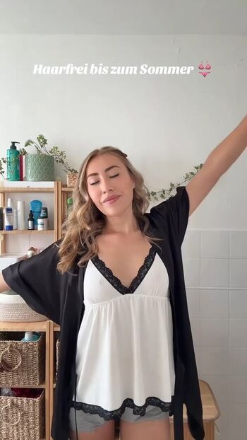 Full leaked Louisa naomi private onlyfans photo