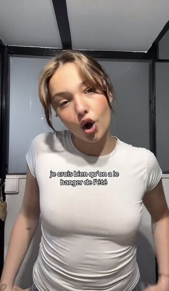 Full leaked Louisaxirzo private onlyfans photo