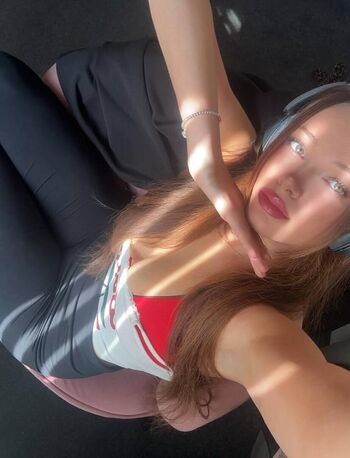 Full leaked Louiselaingx private onlyfans photo
