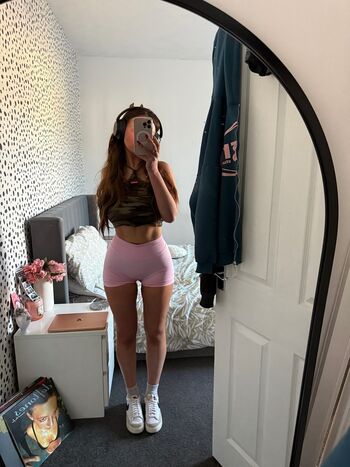 Full leaked Louiselaingx private onlyfans photo