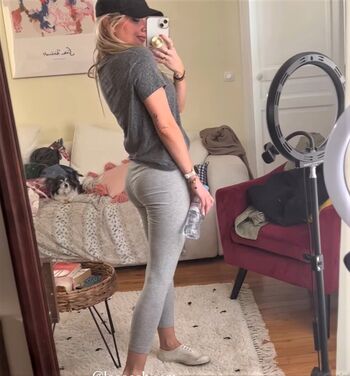 Full leaked Louisette private onlyfans photo
